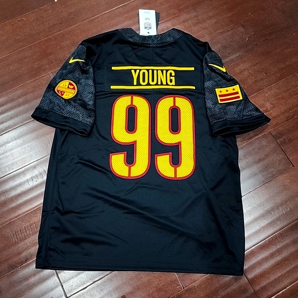 Large Nike Chase Young Commanders Vapor Untouchable Limited Black Jersey L - Picture 2 of 11